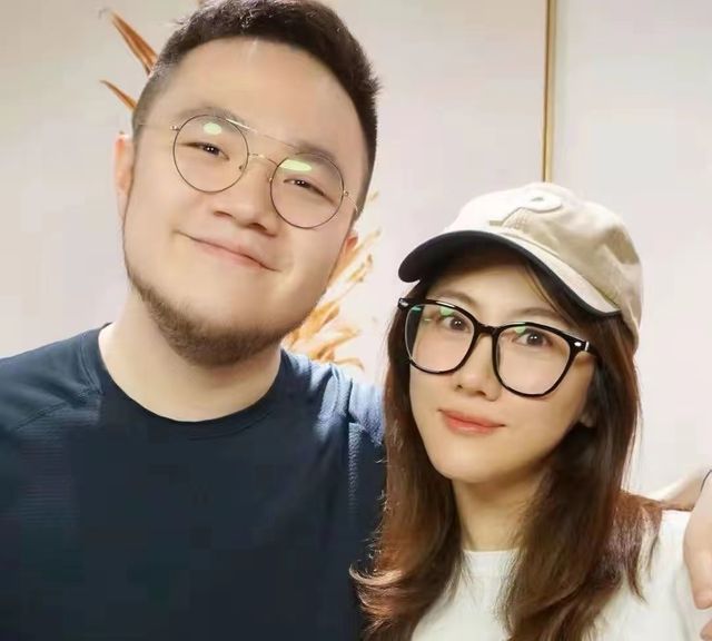 宋丹丹儿媳二胎出生巴图晒视频公开与老婆抱子大喊我们生啦