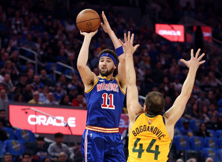 勇士21分大逆转，正式锁定季后赛！克莱找回自己，普尔功不可没休闲区蓝鸢梦想 - Www.slyday.coM