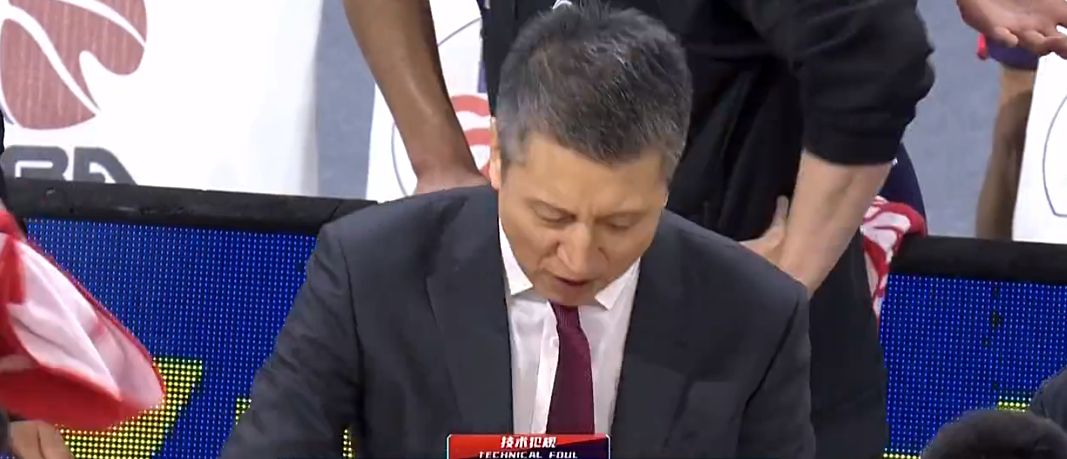 广州男篮的极限操作:郭士强变阵、四个铁人以及一个微波炉的故事休闲区蓝鸢梦想 - Www.slyday.coM 广州男篮的极限操作:郭士强变阵、四个铁人以及一个微波炉的故事休闲区蓝鸢梦想 - Www.slyday.coM