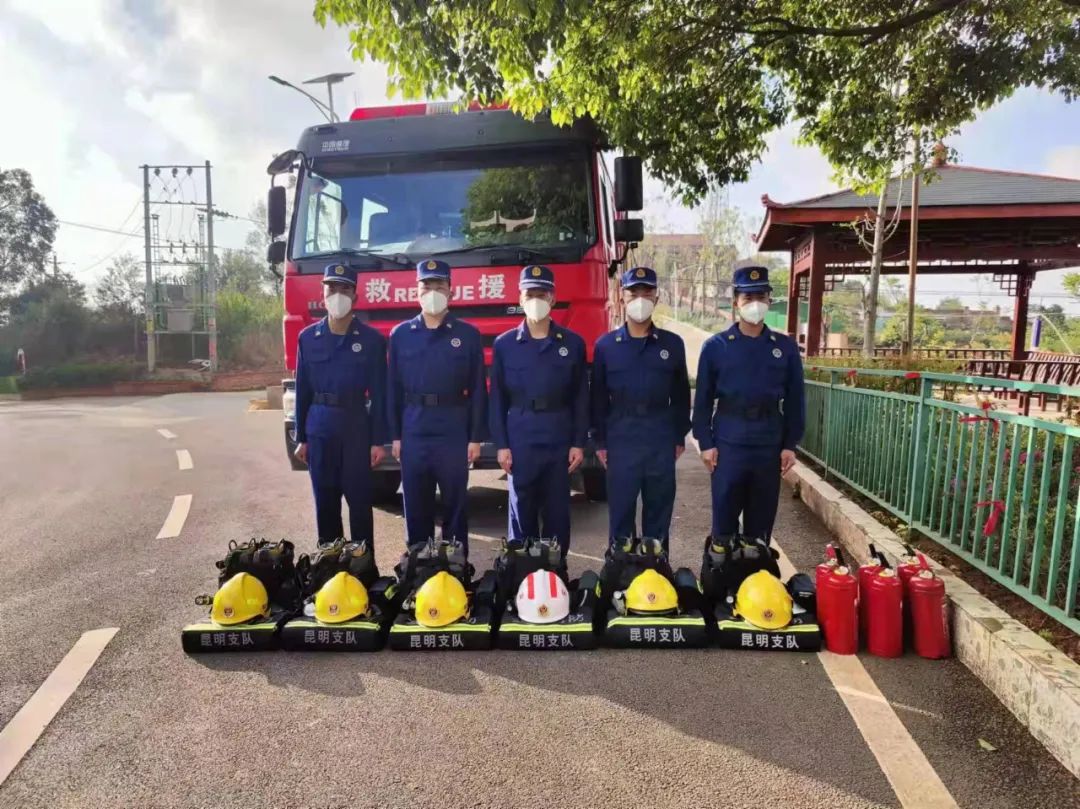 清明小长假第一天迎来祭扫小高峰，你关心的都在这里......休闲区蓝鸢梦想 - Www.slyday.coM