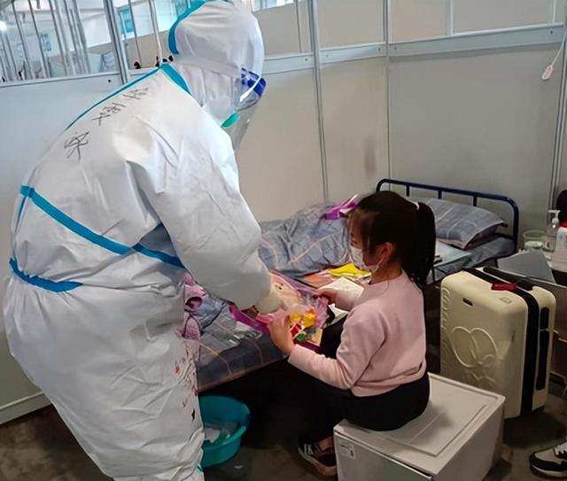 上海世博展览中心方舱医院首批患者出院！已收治7120人休闲区蓝鸢梦想 - Www.slyday.coM