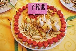 山西很多地方还保留着清明节制作花馍的习俗,子推燕是最具代表性的