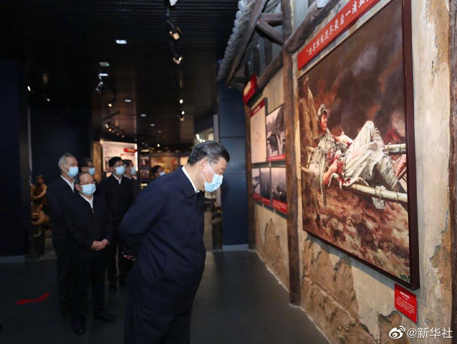 　　2021年4月25日，习近平参观红军长征湘江战役纪念馆。