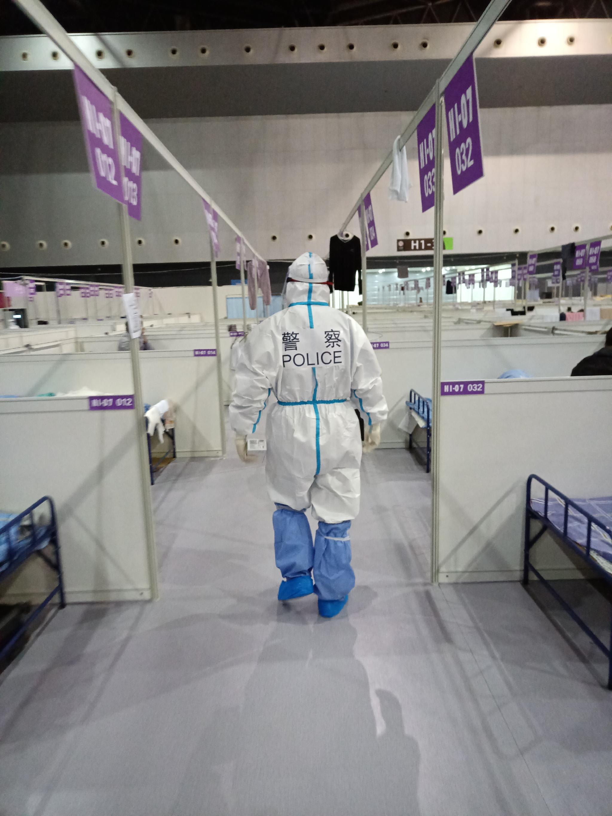 特殊集结！上海世博展览馆方舱医护说：警察“老娘舅”来了休闲区蓝鸢梦想 - Www.slyday.coM