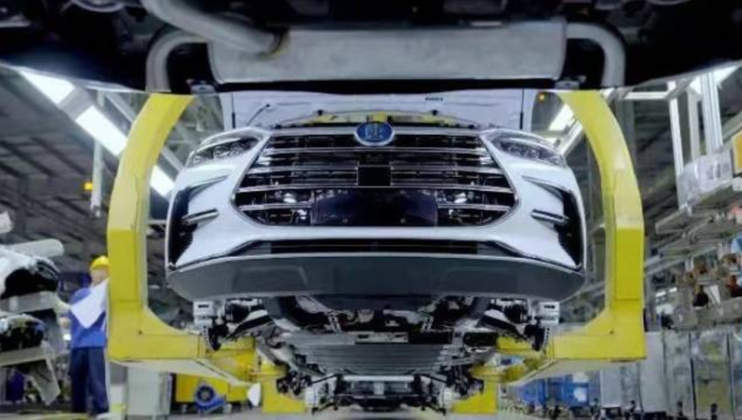 刚刚宣布，比亚迪要停产燃油车！网友“坐不住”了……休闲区蓝鸢梦想 - Www.slyday.coM