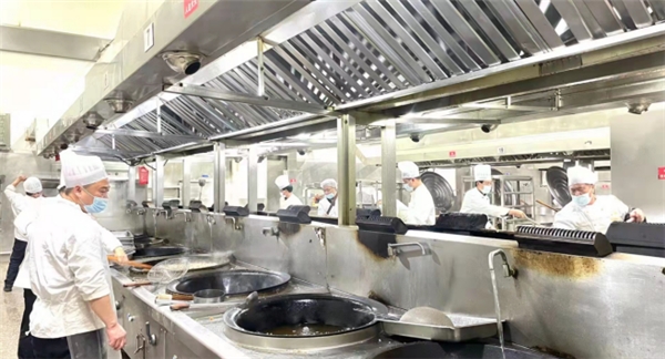 责任与担当:一片天餐饮为上海疫情防控冲在前休闲区蓝鸢梦想 - Www.slyday.coM 责任与担当:一片天餐饮为上海疫情防控冲在前休闲区蓝鸢梦想 - Www.slyday.coM