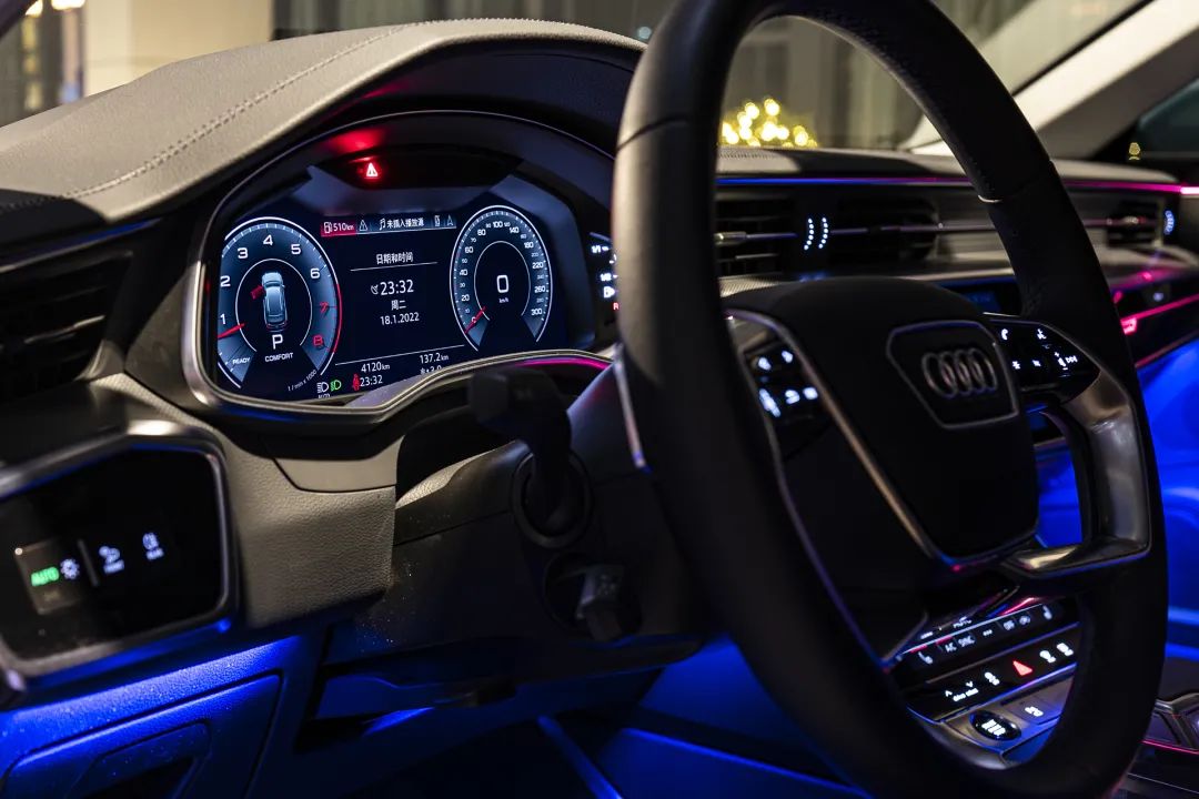 全新的多色氛围灯真是太香了!