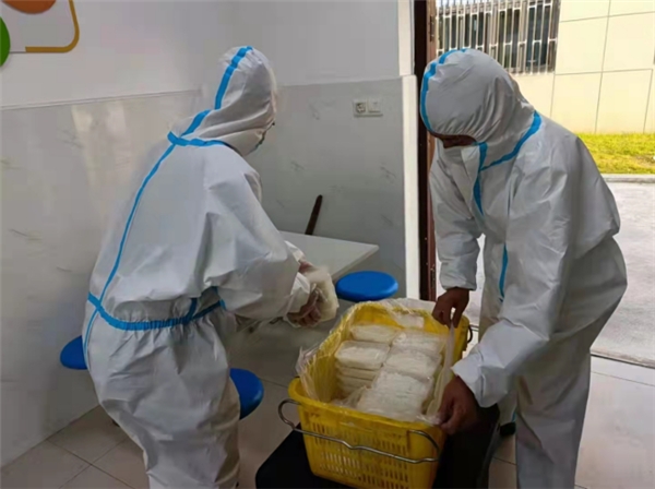 责任与担当:一片天餐饮为上海疫情防控冲在前休闲区蓝鸢梦想 - Www.slyday.coM 责任与担当:一片天餐饮为上海疫情防控冲在前休闲区蓝鸢梦想 - Www.slyday.coM