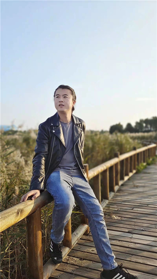 朱国振——青年画家艺术作品赏析