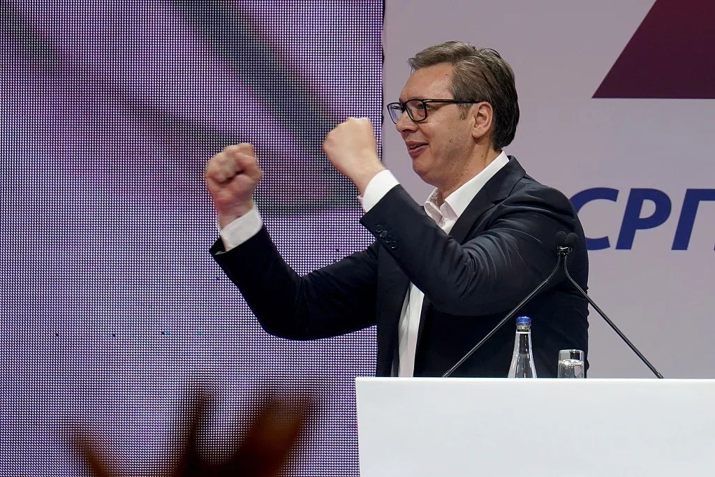 武契奇宣布：胜选总统！休闲区蓝鸢梦想 - Www.slyday.coM