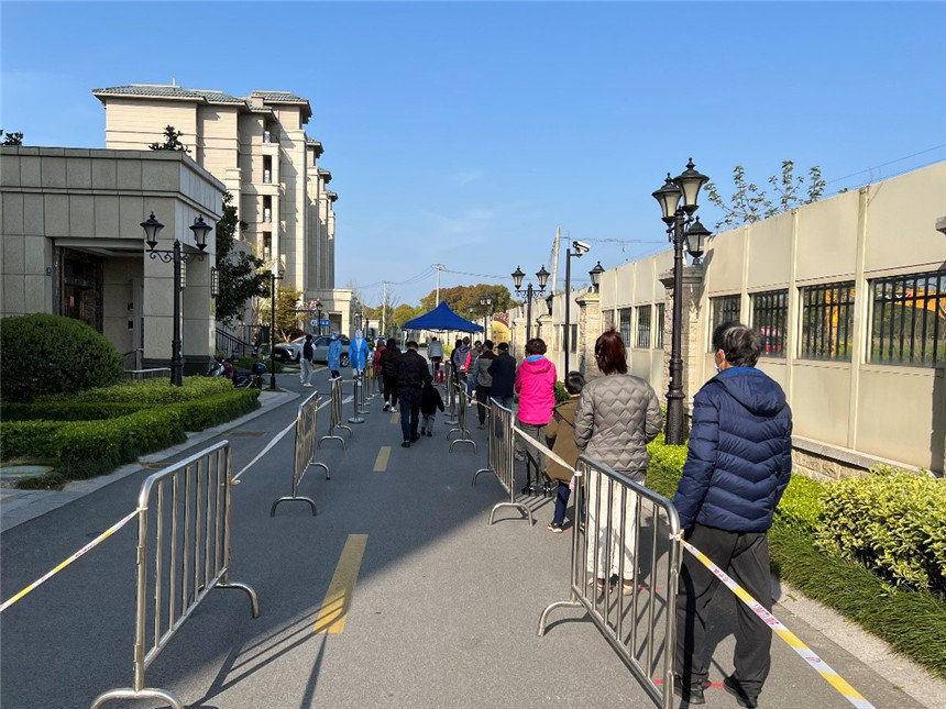 直击上海最大规模核酸检测：这个春天，我们一起守“沪”！休闲区蓝鸢梦想 - Www.slyday.coM