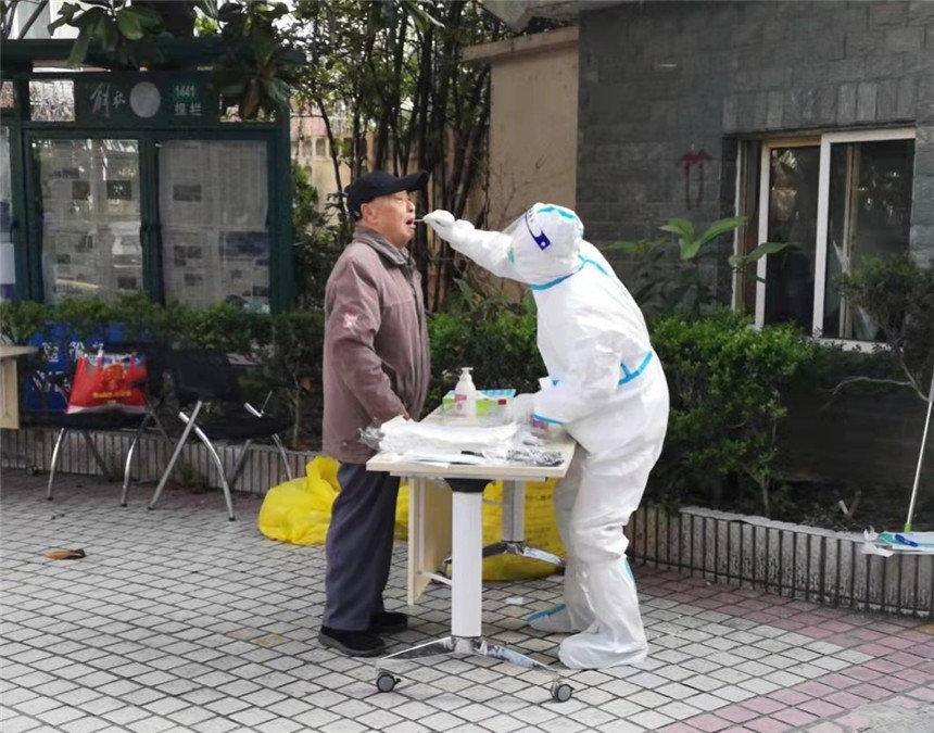 直击上海最大规模核酸检测：这个春天，我们一起守“沪”！休闲区蓝鸢梦想 - Www.slyday.coM