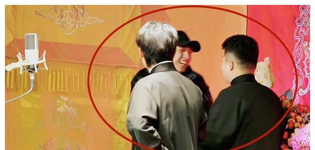 德云社孟鹤堂返场,老秦“闪现”相声舞台,为何不安排他演出呢?休闲区蓝鸢梦想 - Www.slyday.coM