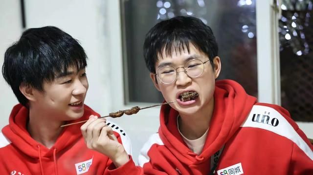 韩涵,久诚第3次撞车,韩涵:不敢吃久诚兵线了,还把他带飞了!