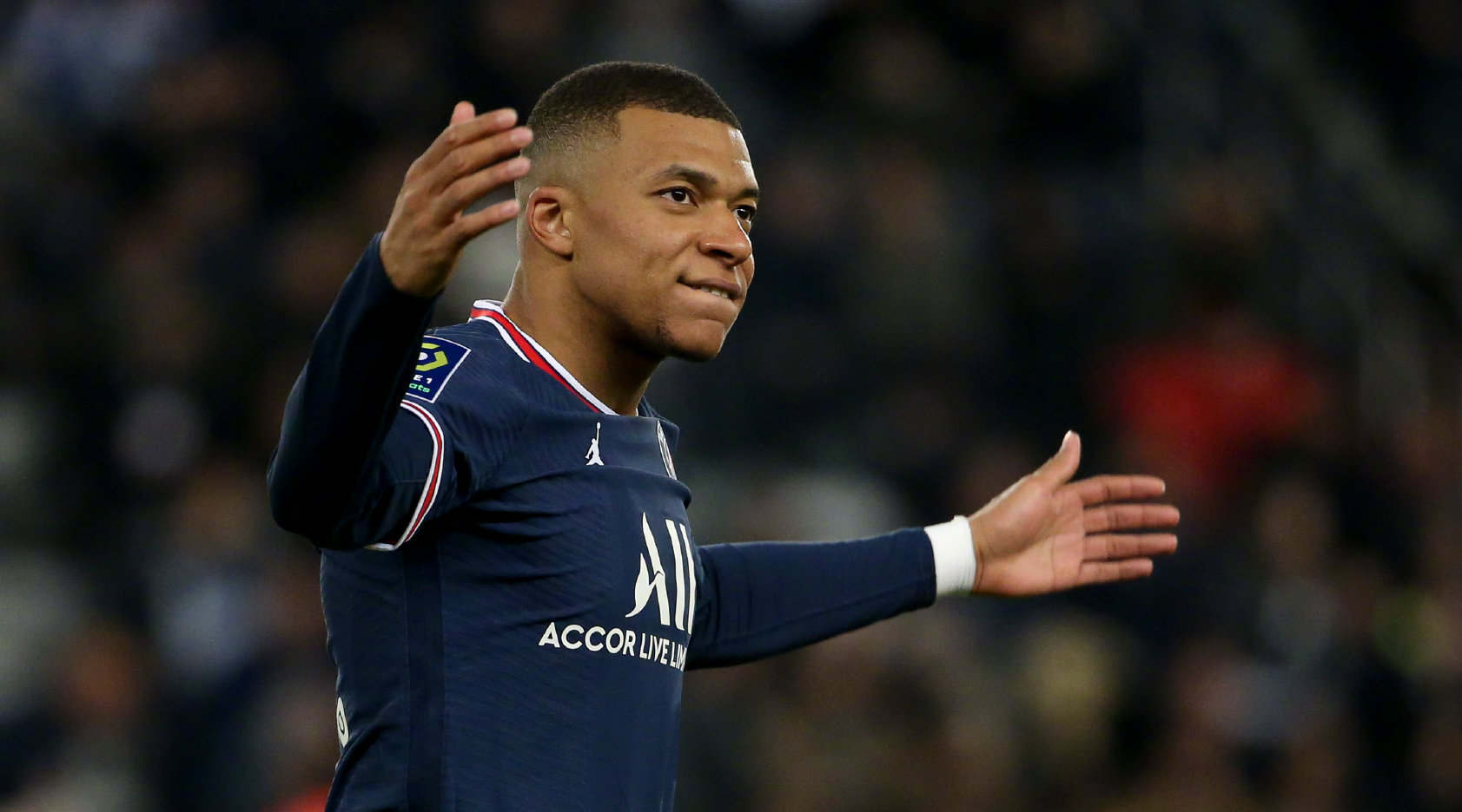 法国记者称姆巴佩5月宣布留队