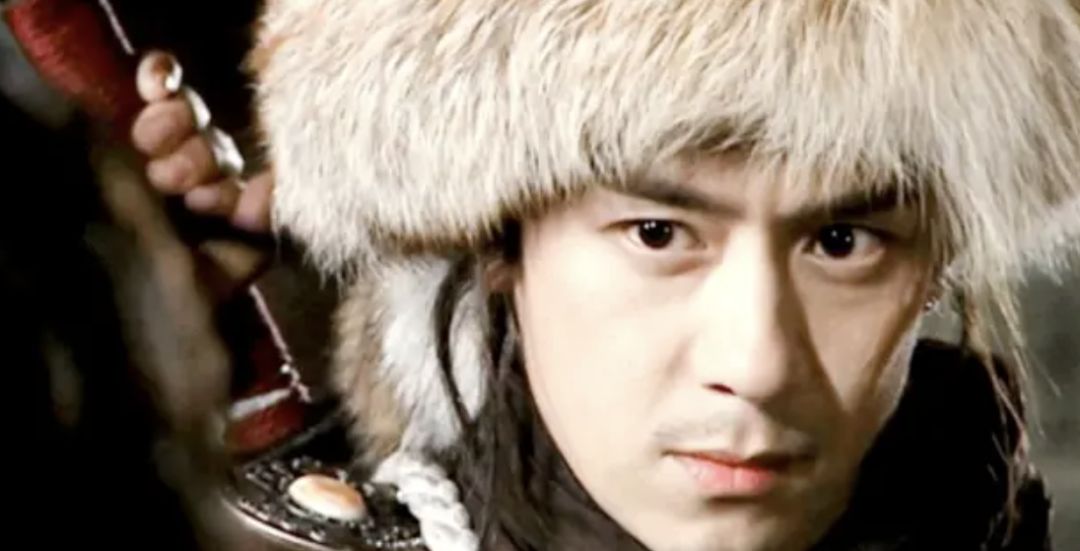 港片里惊为天人，到内地拍戏就成“精神小伙”，港圈男神颜值是谜休闲区蓝鸢梦想 - Www.slyday.coM