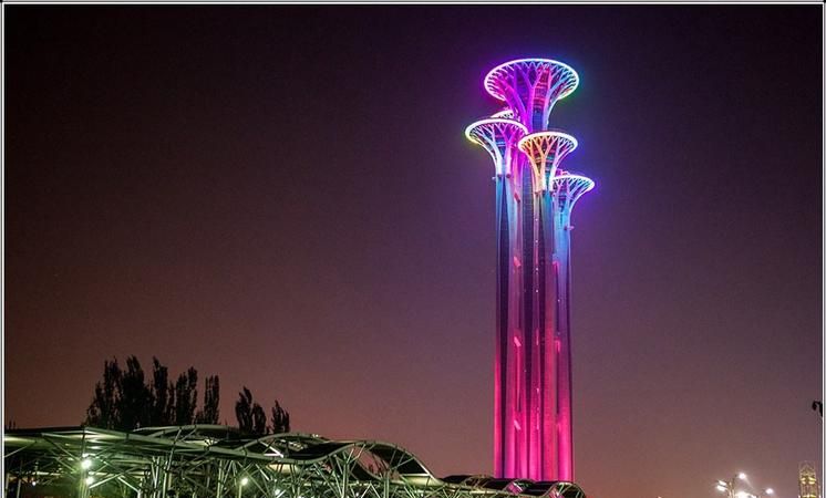 北京有一奇葩建筑,造型奇特十分耀眼,被网友戏称钉子塔