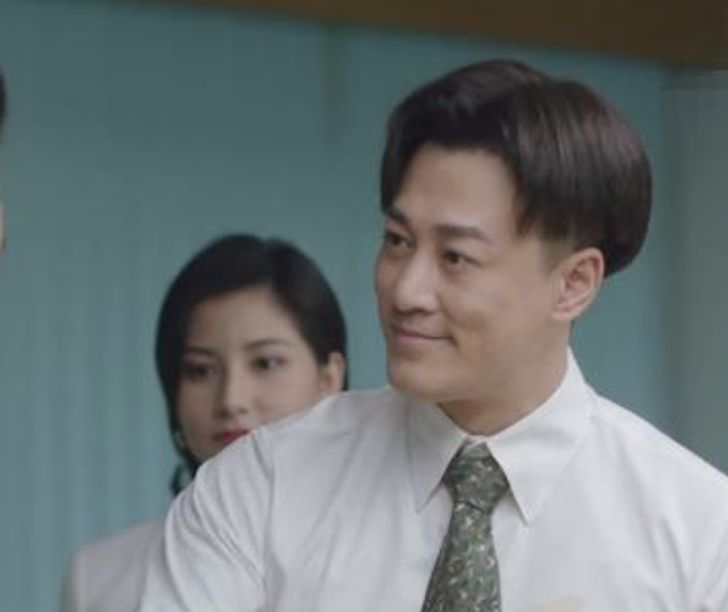 港片里惊为天人，到内地拍戏就成“精神小伙”，港圈男神颜值是谜休闲区蓝鸢梦想 - Www.slyday.coM