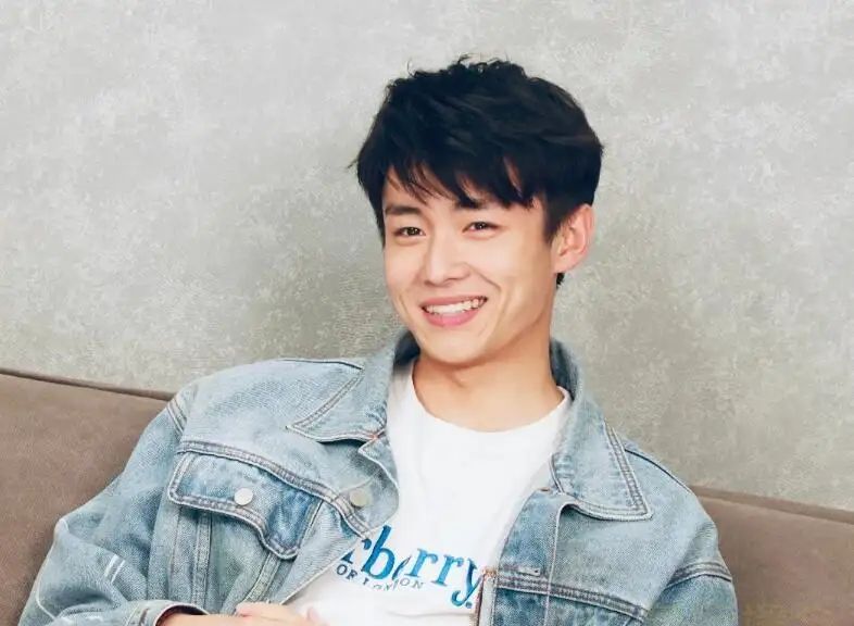 长得英俊帅气，却输在“个子矮”上，4位男星的身高太不懂事了休闲区蓝鸢梦想 - Www.slyday.coM