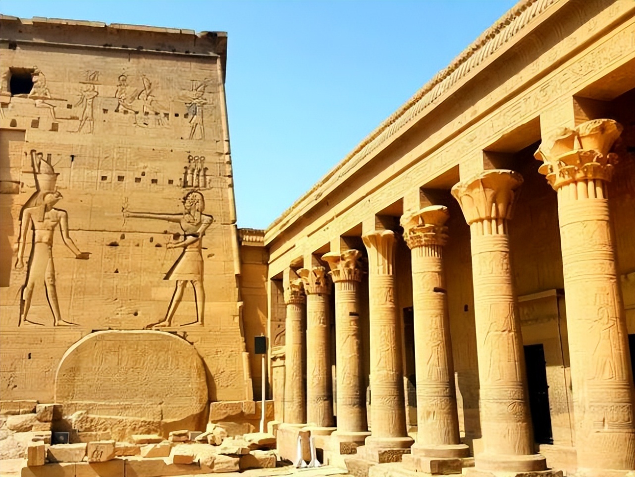 埃及有个艾德福神庙在这座庙中还有外国版的牛郎织女故事