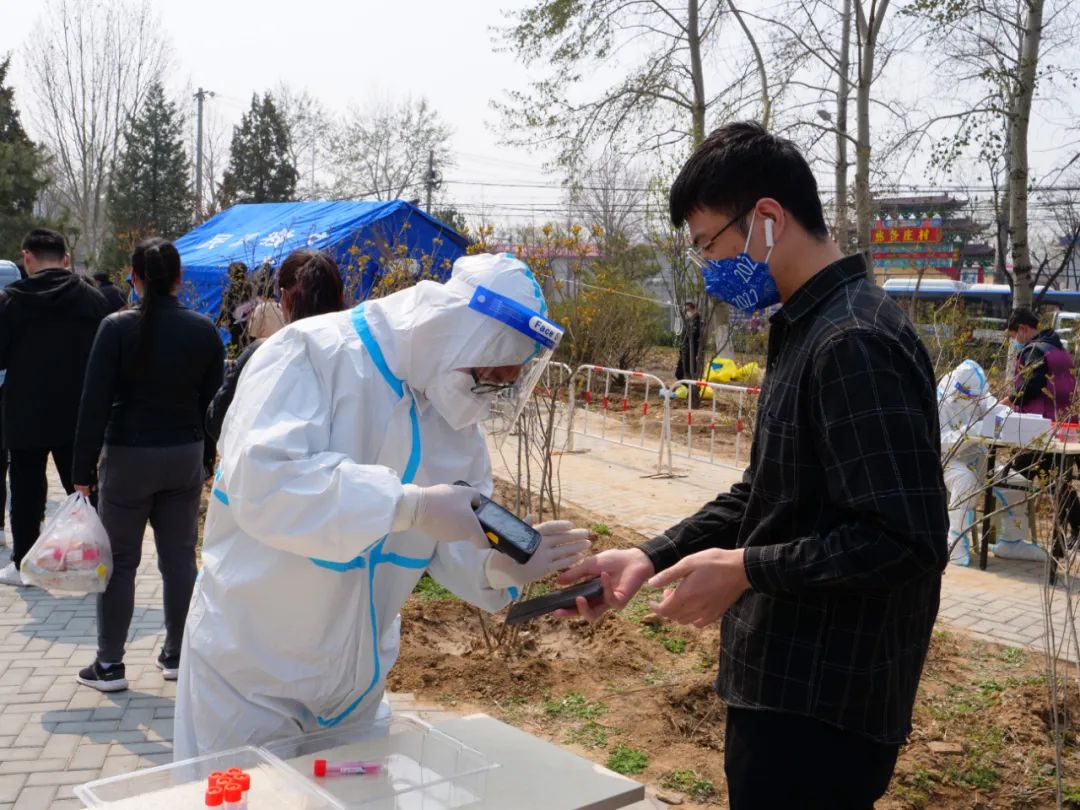 顺义区四个地区已实施临时管控居民有序进行核酸检测