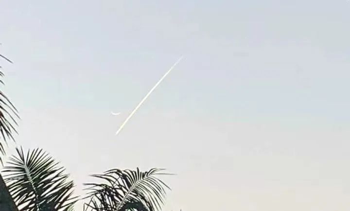 广州天空现“不明飞行物”？气象局回应……休闲区蓝鸢梦想 - Www.slyday.coM