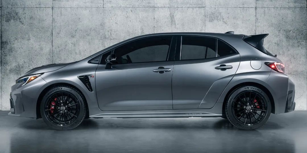 丰田gr卡罗拉发布300马力四驱手动挡