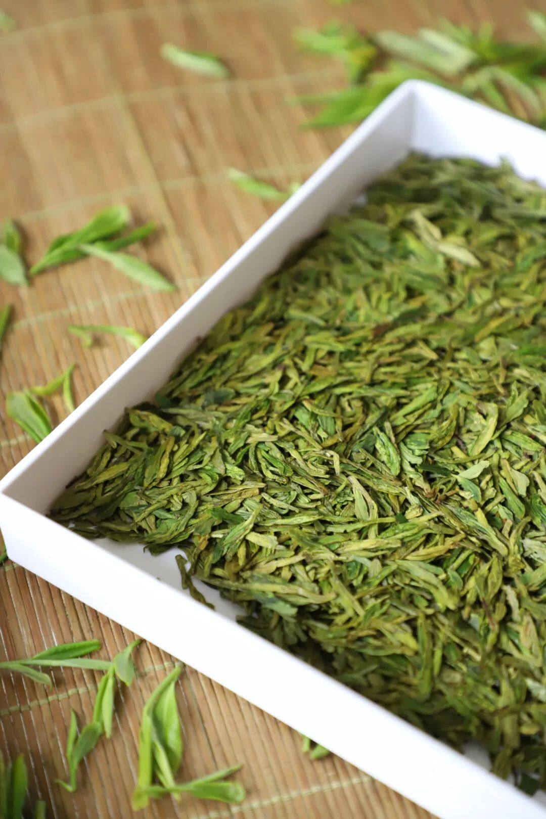 天目出好茶高山野茶香天目山宝之天目青顶