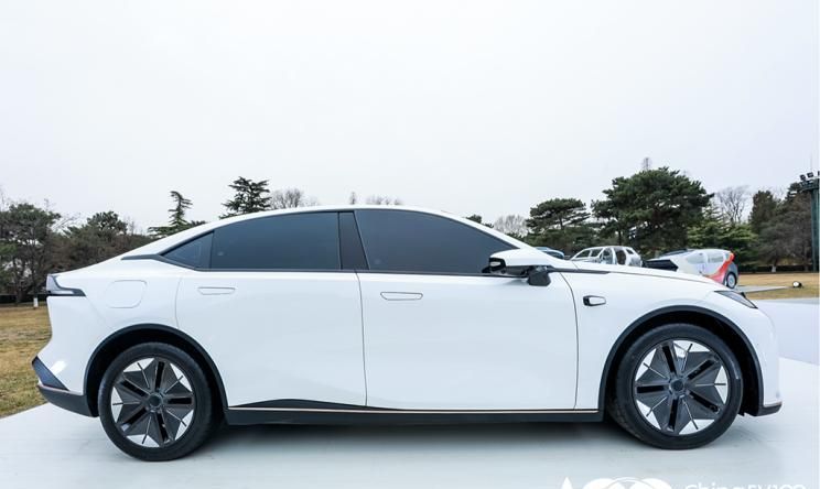 坐定最美中国车？造型酷炫 长安C385即将到来！休闲区蓝鸢梦想 - Www.slyday.coM