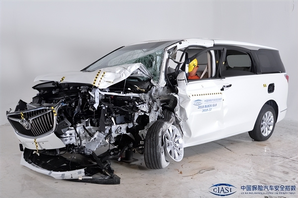 中保研公布最新碰撞成绩别克gl8有提升但依然是最差表现