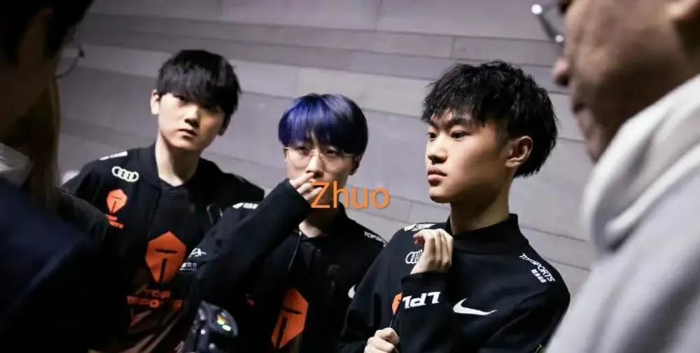 “TES最大的内鬼找到了”,四名前队员全部晋级,只有Zhuo在替补休闲区蓝鸢梦想 - Www.slyday.coM “TES最大的内鬼找到了”,四名前队员全部晋级,只有Zhuo在替补休闲区蓝鸢梦想 - Www.slyday.coM