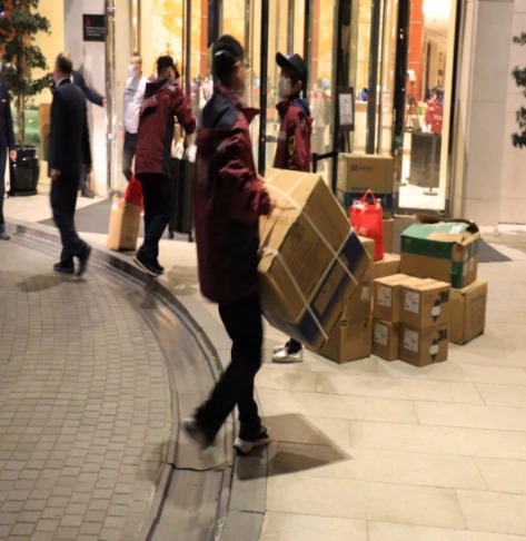 上海全员再检测！快递、外卖要停？不实！上万骑手在岗！休闲区蓝鸢梦想 - Www.slyday.coM