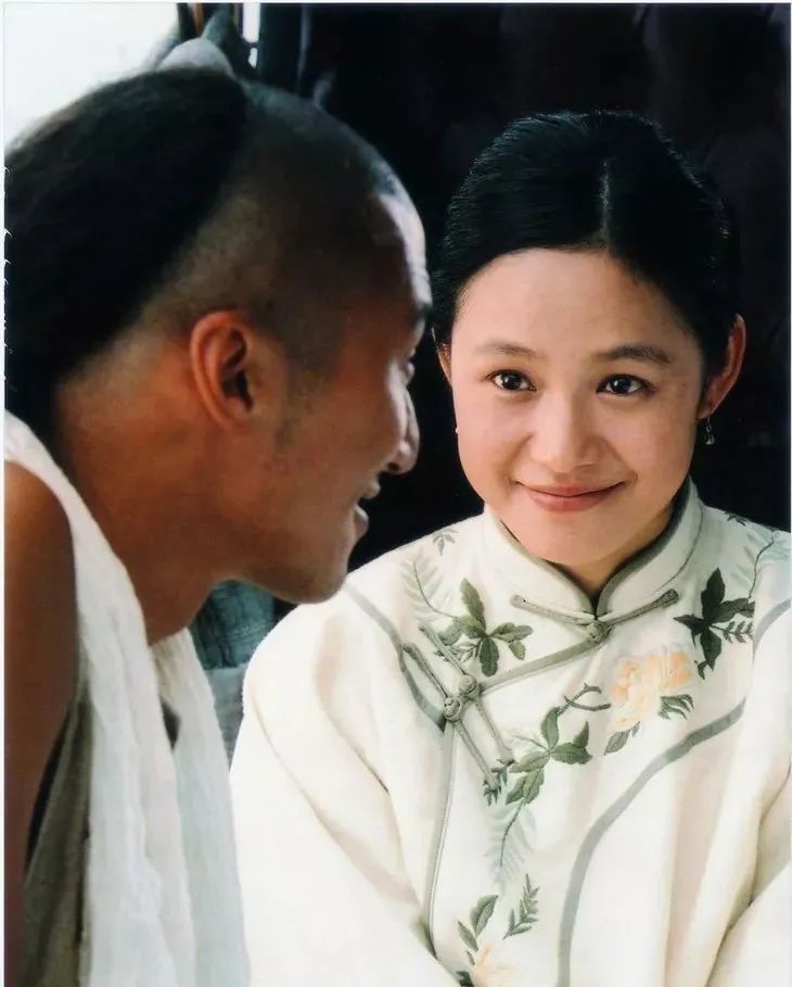 2009年电影《十月围城》阿纯(周韵 饰)与阿四(谢霆锋 饰)剧照2015年