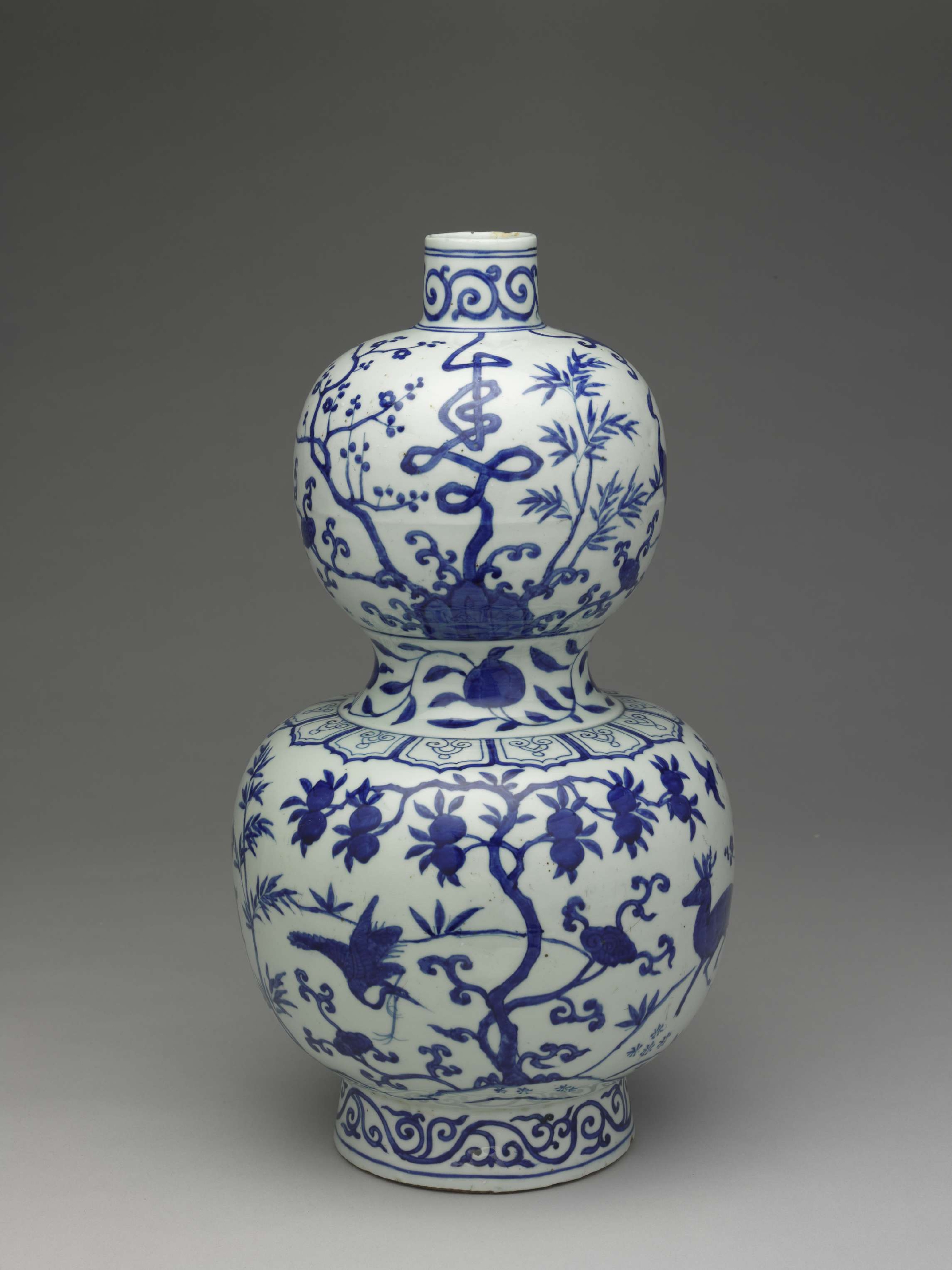 看明代嘉靖帝对瓷器的影响台北故宫展花样何处来