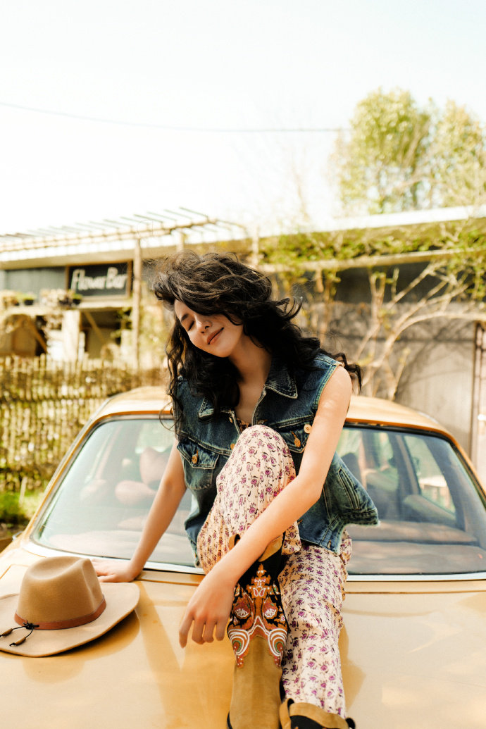 刘诗诗飒爽农场风大片很有特色和个人风格的一次拍摄