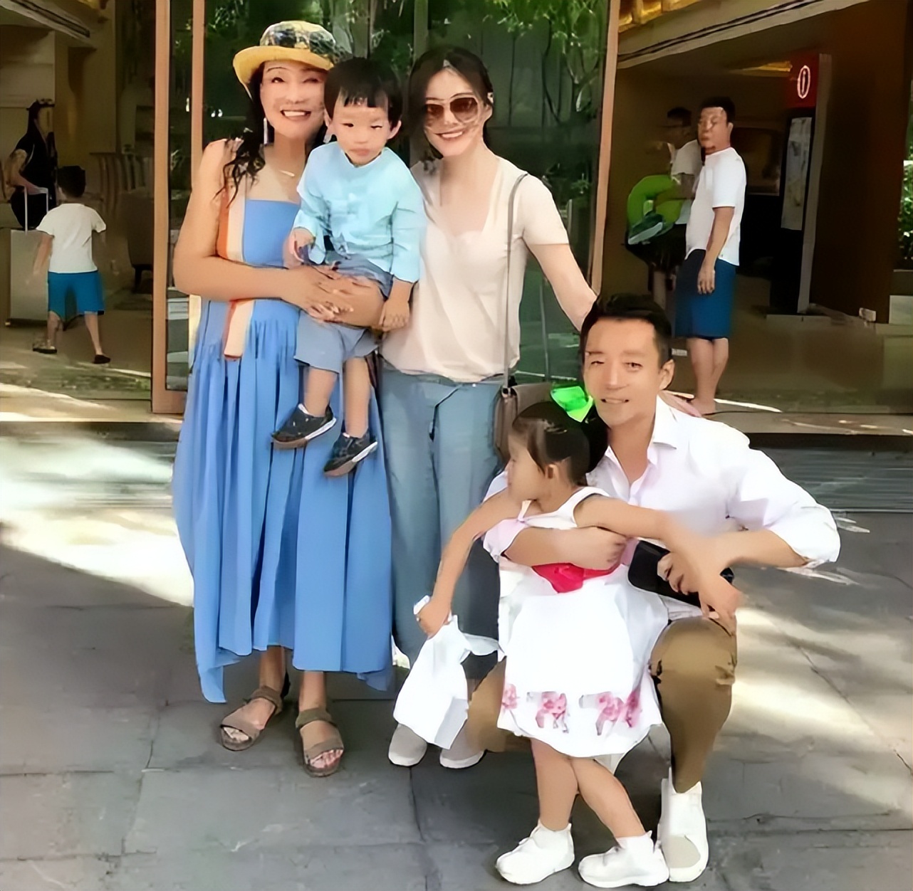 大S带儿子给前婆婆庆生!5岁汪希箖近照曝光,五官神似汪小菲