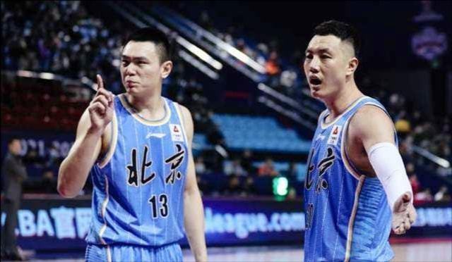 还记得跟翟晓川对骂，那个不漂亮的女记者吗？她这次发文可解气了休闲区蓝鸢梦想 - Www.slyday.coM