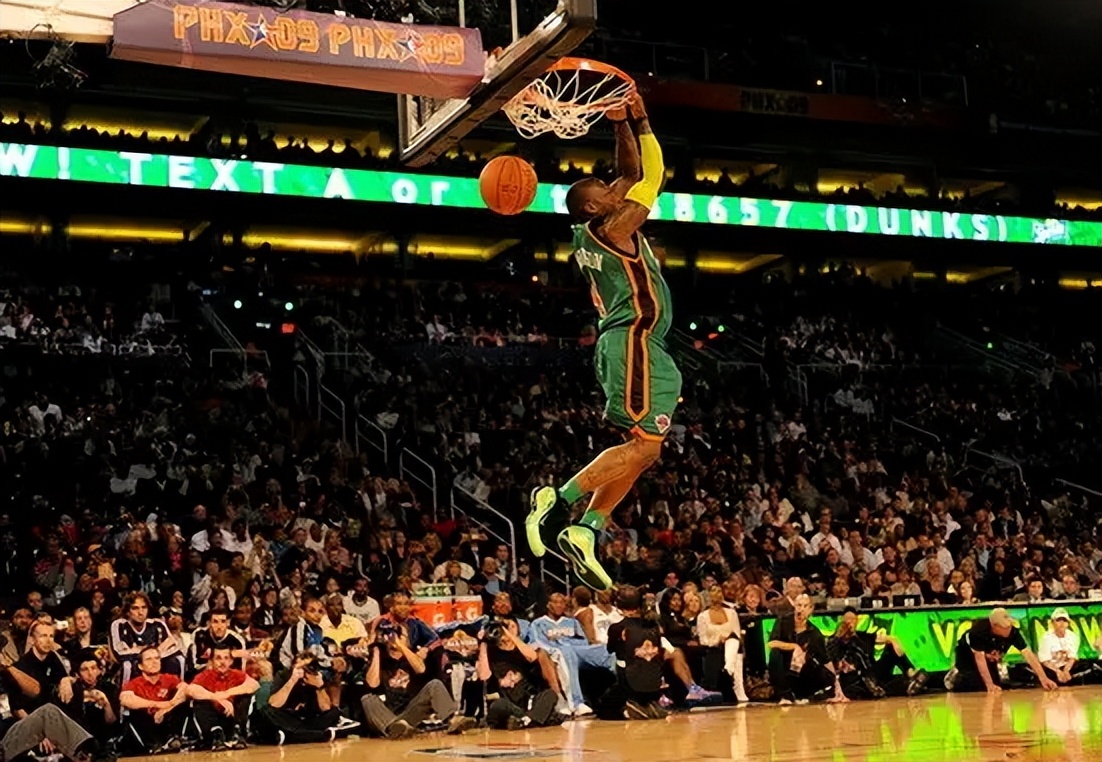 nba扣篮王小土豆罗宾逊仍征战球场联手克劳福德身材仍强壮