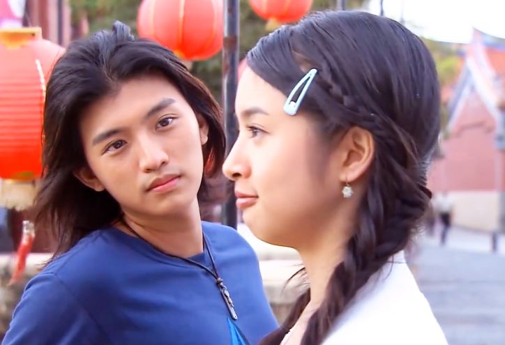 曾少宗以组合出道,组合解散后演过不少偶像剧,像《钟无艳》《恶魔在