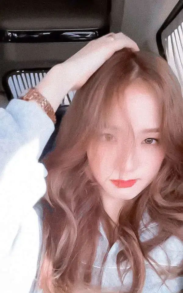 果然金智秀连撩头发也是名场面休闲区蓝鸢梦想 - Www.slyday.coM