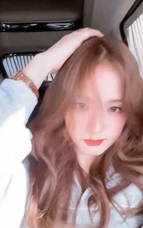 果然金智秀连撩头发也是名场面休闲区蓝鸢梦想 - Www.slyday.coM