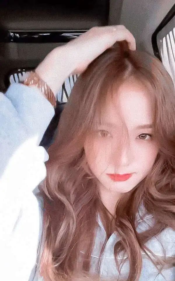 果然金智秀连撩头发也是名场面休闲区蓝鸢梦想 - Www.slyday.coM