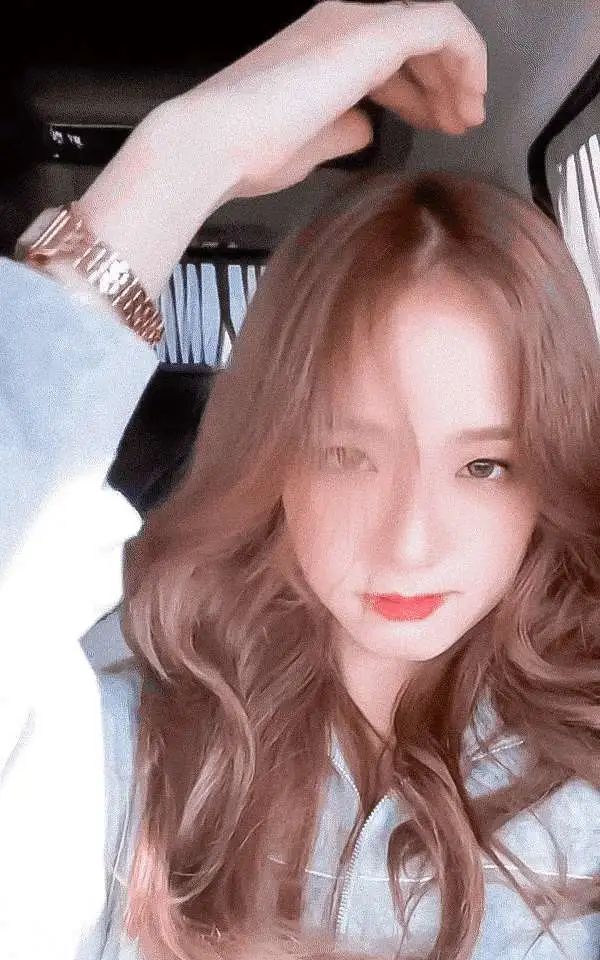 果然金智秀连撩头发也是名场面休闲区蓝鸢梦想 - Www.slyday.coM