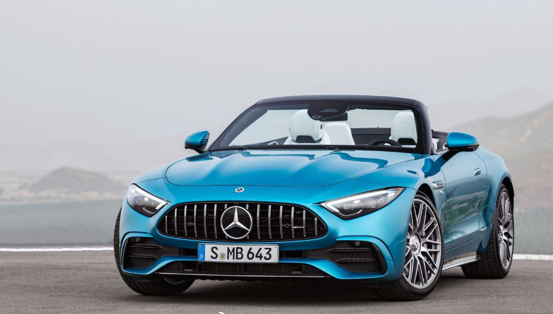 外观方面,新车依旧采用奔驰sl级的设计理念,直瀑式的进气格栅以其全新