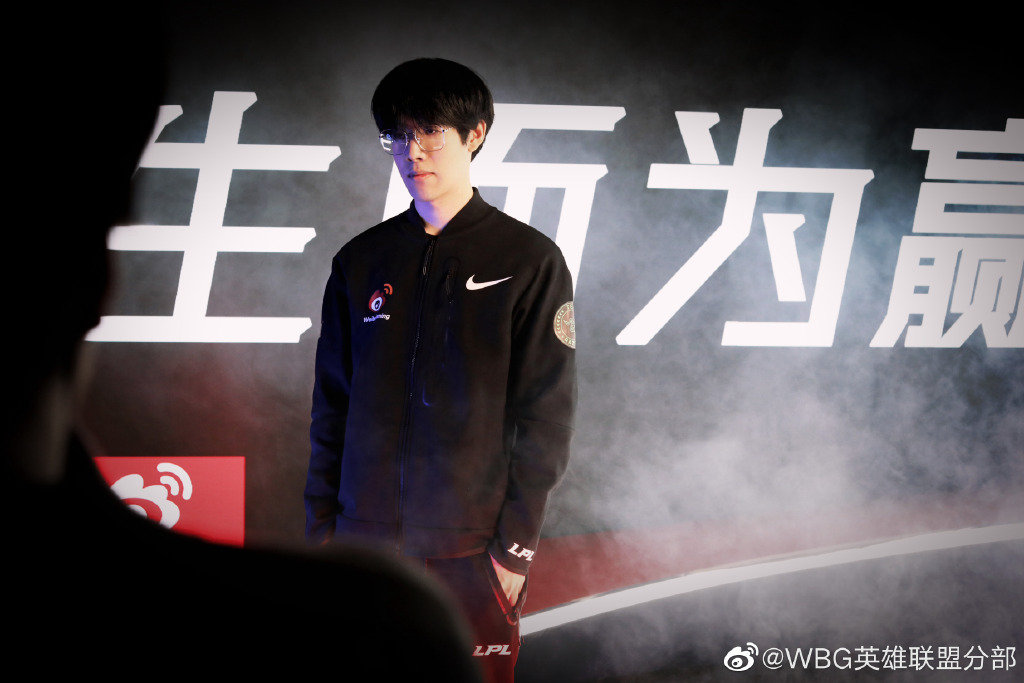 休赛期的库存掉落啦是帅气的theshy选手cr