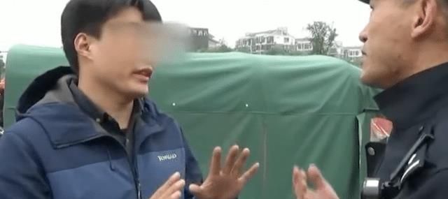 大叔捡到重要图纸拾金不昧,想要两包烟的报酬,失主却报警了休闲区蓝鸢梦想 - Www.slyday.coM 大叔捡到重要图纸拾金不昧,想要两包烟的报酬,失主却报警了休闲区蓝鸢梦想 - Www.slyday.coM