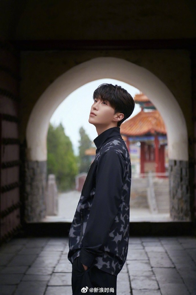 男明星衬衫造型盘点休闲区蓝鸢梦想 - Www.slyday.coM