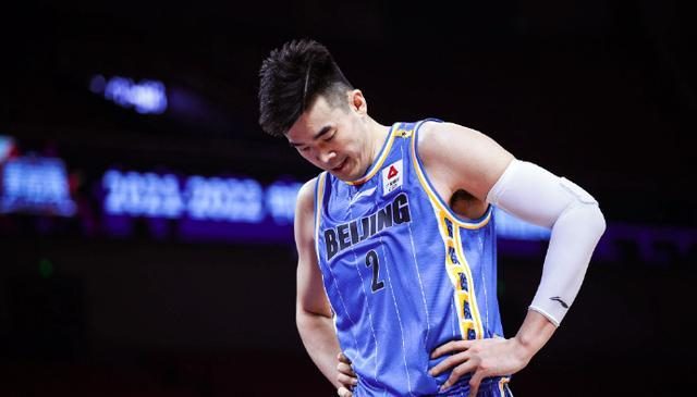 杨毅曝北京大洗牌内幕,花了3亿被3千万球队淘汰,雅尼斯难逃其咎休闲区蓝鸢梦想 - Www.slyday.coM 杨毅曝北京大洗牌内幕,花了3亿被3千万球队淘汰,雅尼斯难逃其咎休闲区蓝鸢梦想 - Www.slyday.coM