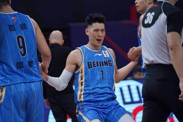 3亿工资？杨毅真狠 首钢4外援薪水是琼斯10倍 当初他们还不要马尚休闲区蓝鸢梦想 - Www.slyday.coM