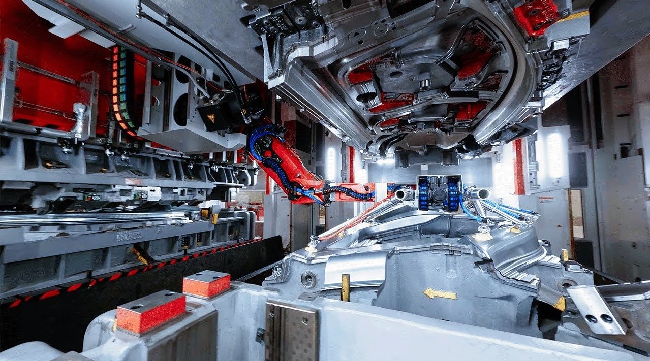 无人机视角领略特斯拉柏林工厂 model y 生产线的全流程